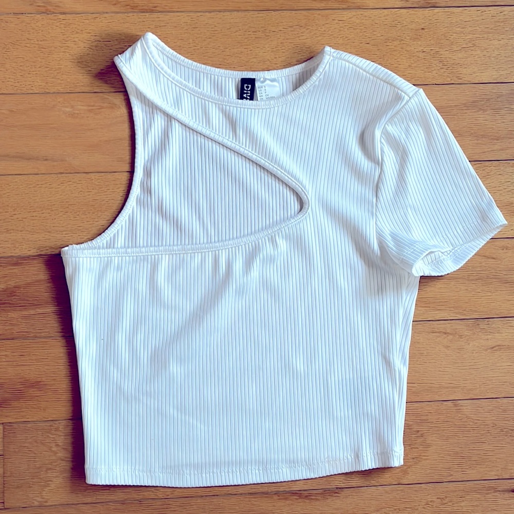 H&M white cut out top small